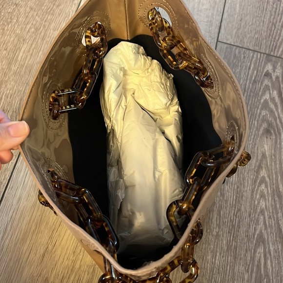 Woke Newbie Bucket Bag - Picture 3 of 9